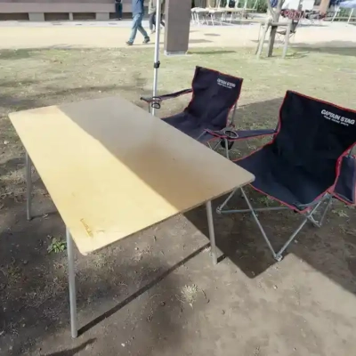 手ぶらセットのテーブルとイス（舎人公園のバーベキュー広場）