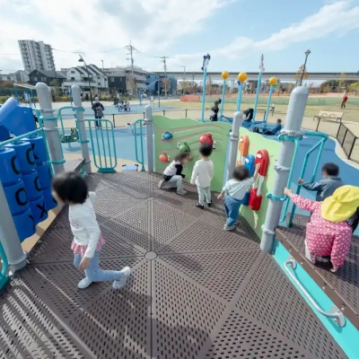 幼児向けアスレチック遊具（舎人公園）