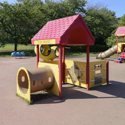 お家の遊具（舎人公園にある幼児公園）