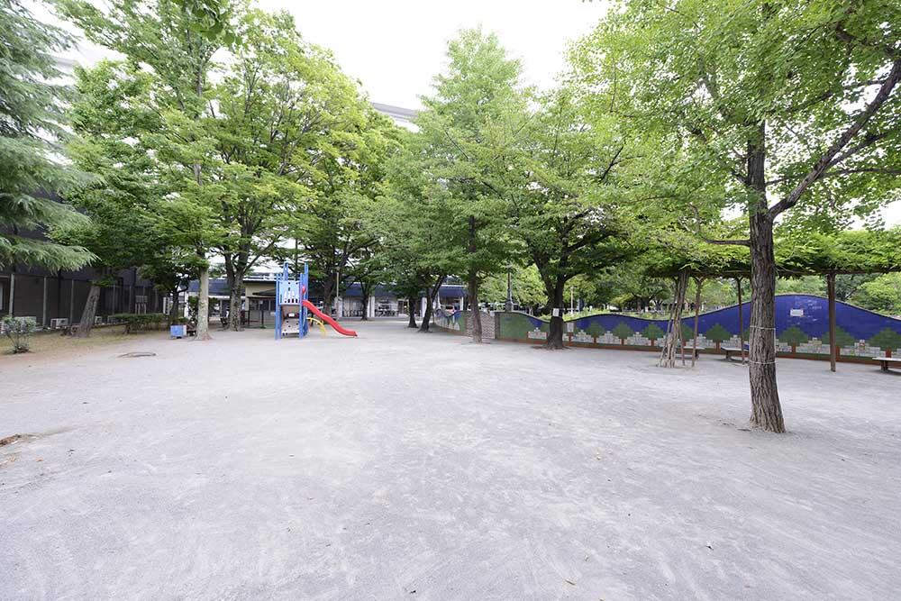 多目的広場（東和親水公園）