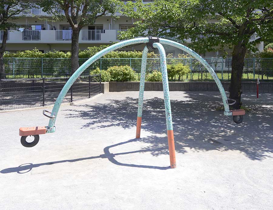 シーソー（梅田亀田公園）