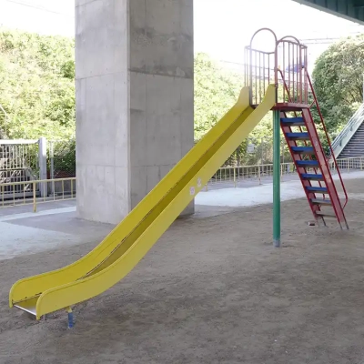 ushidajidou-playground-equipment-2 滑り台(牛田児童遊園)