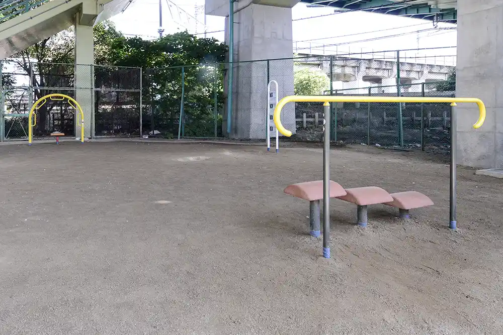 健康器具コーナー（牛田児童遊園）