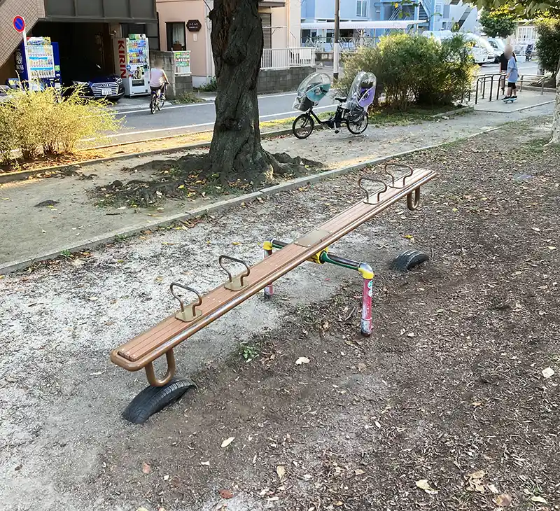 kitasanya-playground-equipment-27 シーソー(北三谷公園)