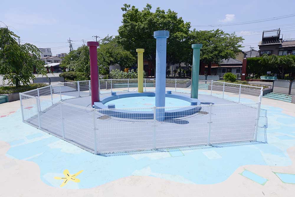 じゃぶじゃぶ池（千住公園）