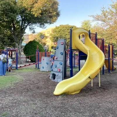 kitasanya-playground-equipment-24 滑り台とクライミング(北三谷公園)