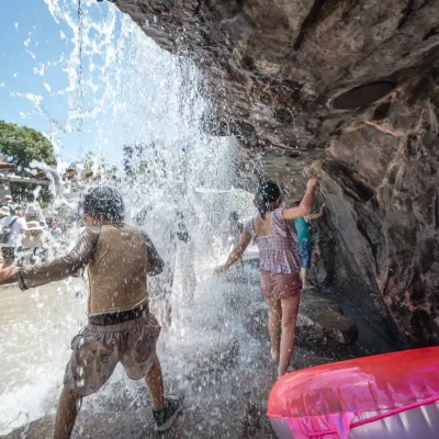 荒川区天王公園のじゃぶじゃぶ池