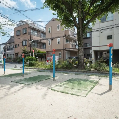 荒川区天王公園の鉄棒